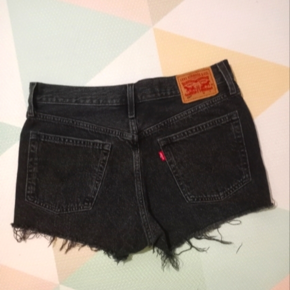 LEVI JEAN SHORT SIZE Unknown - Picture 14 of 16